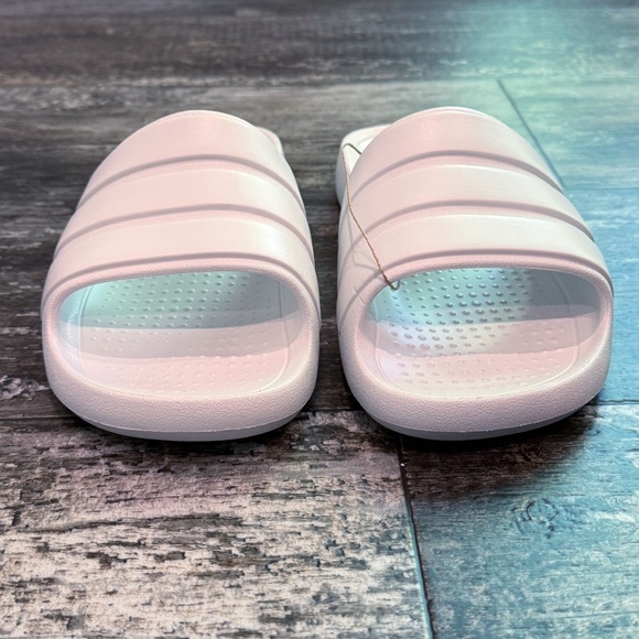 Adidas Unisex Adilette Flow Slide Sandal White Womens Size 9 Mens Size 8 NWT - Picture 3 of 13